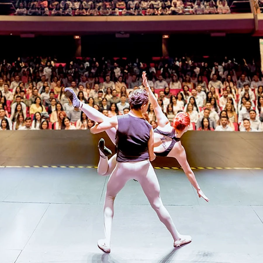 ballet en el teatro colsubsidio